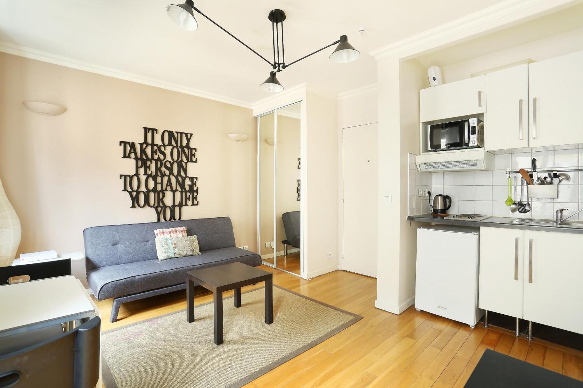 Pick A Flat'S Apartments In Batignolles - Rue Biot Paris Exterior photo