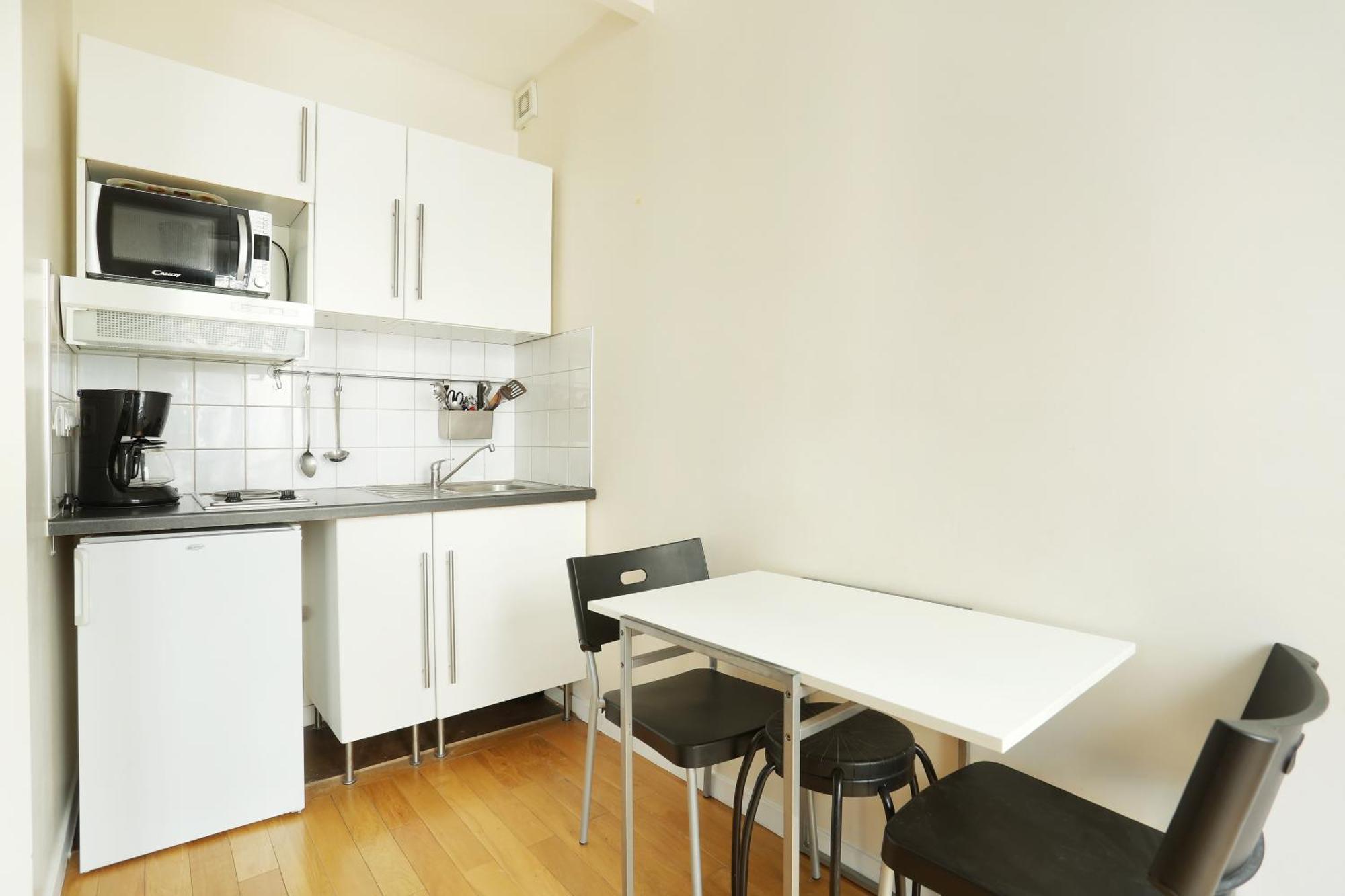 Pick A Flat'S Apartments In Batignolles - Rue Biot Paris Exterior photo