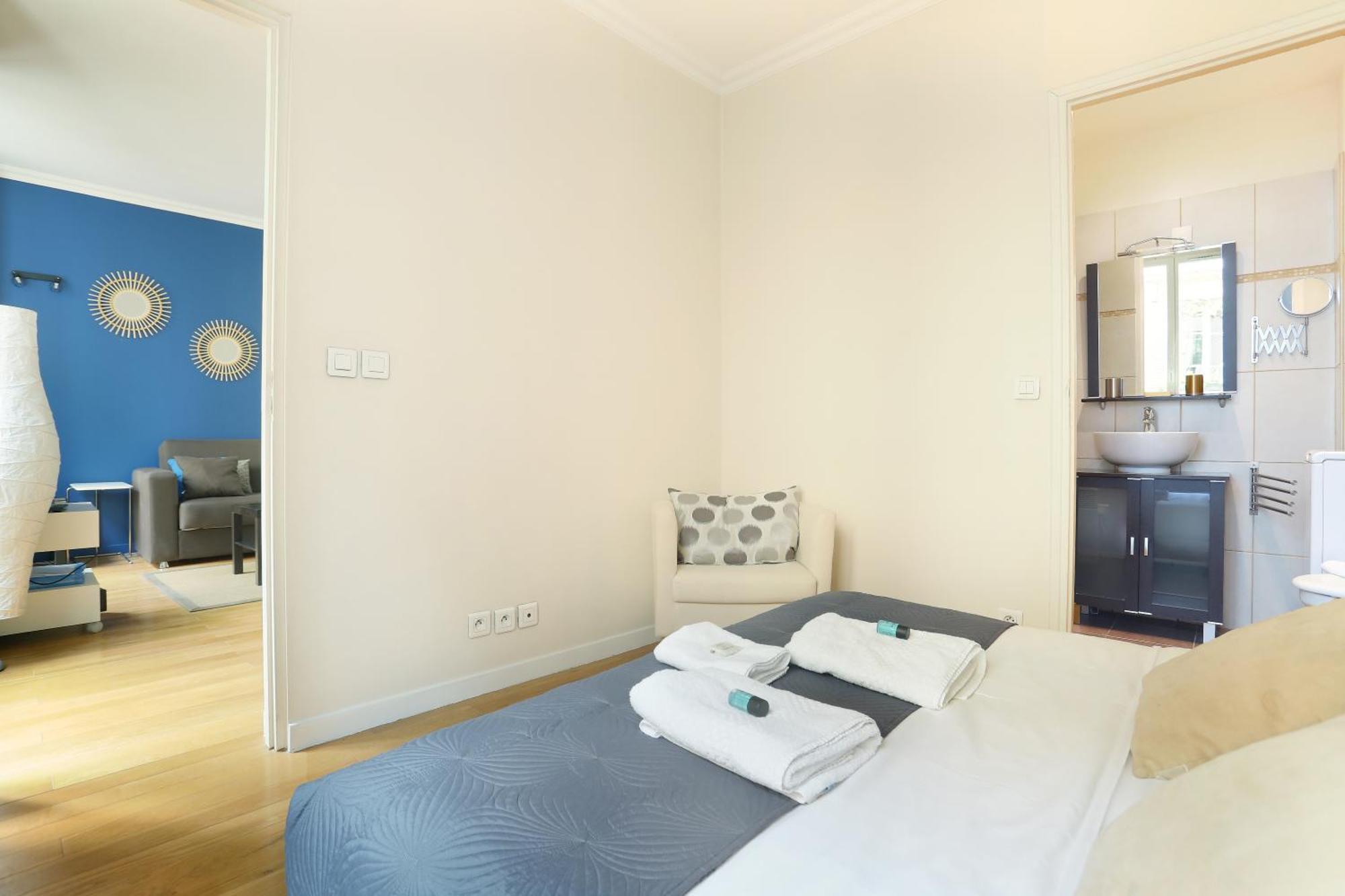 Pick A Flat'S Apartments In Batignolles - Rue Biot Paris Exterior photo