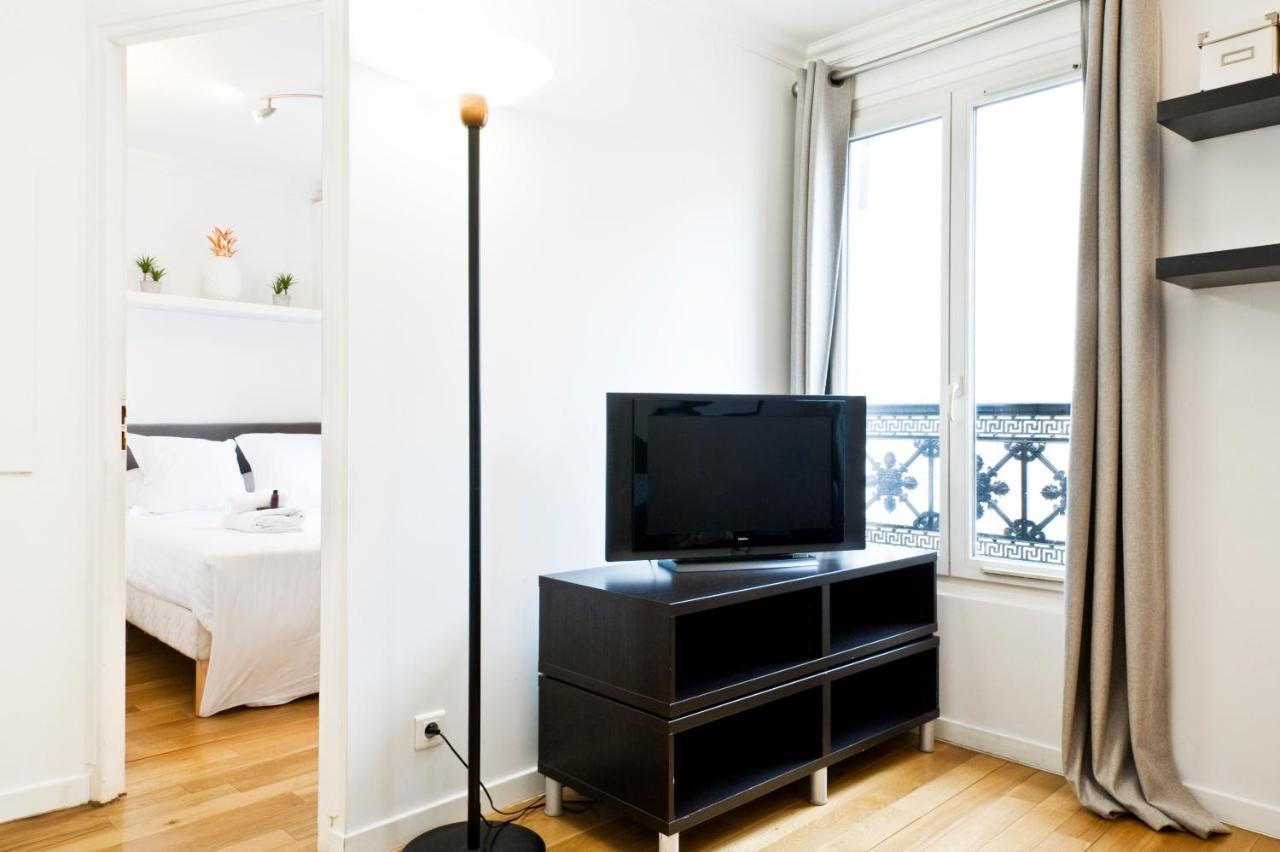 Pick A Flat'S Apartments In Batignolles - Rue Biot Paris Room photo