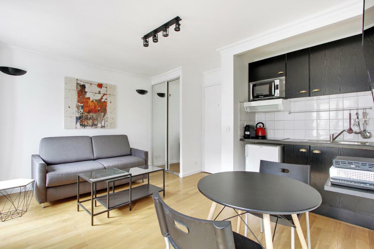 Pick A Flat'S Apartments In Batignolles - Rue Biot Paris Exterior photo